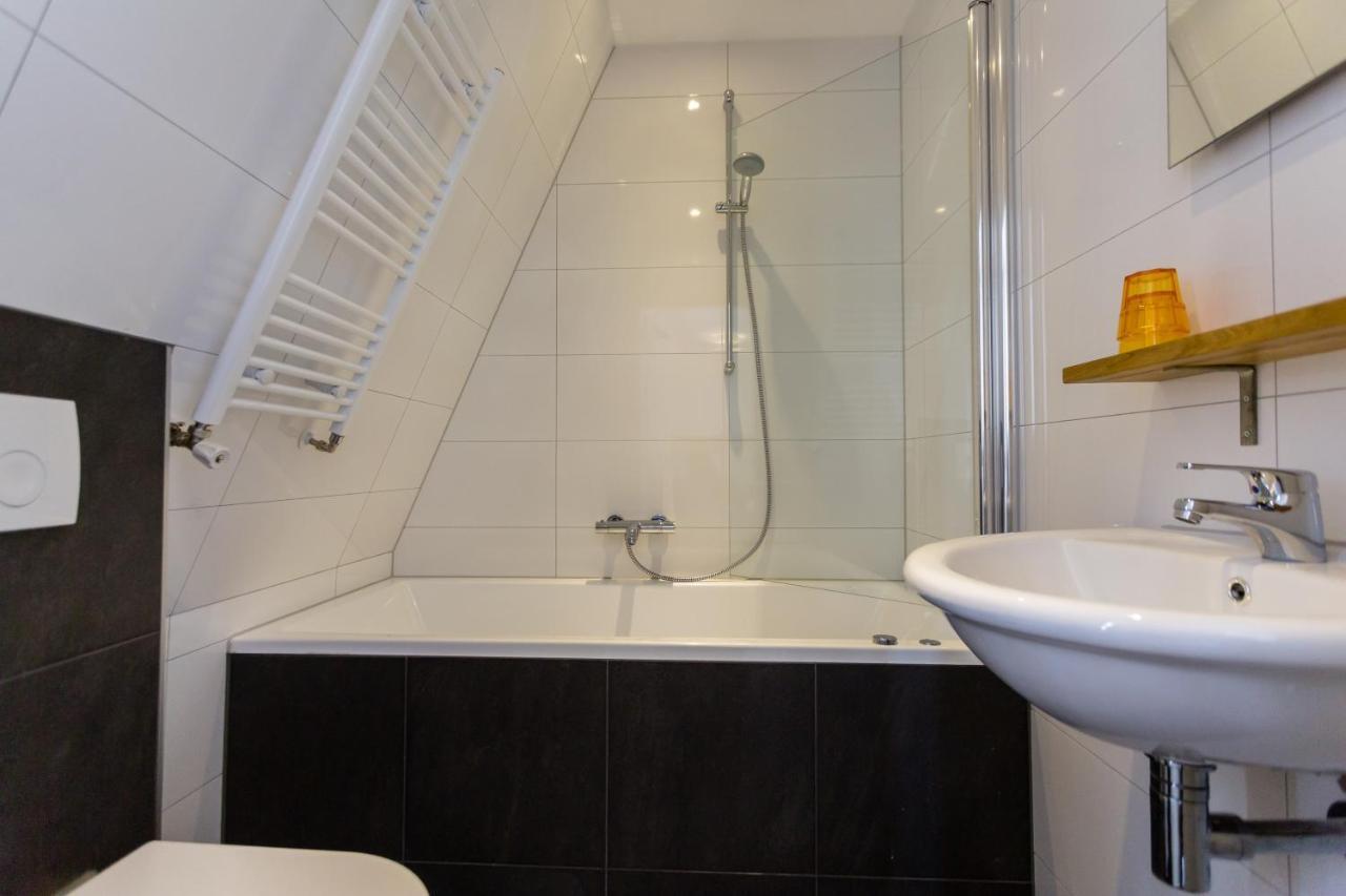 Hotel Van Renenpark Берген Экстерьер фото